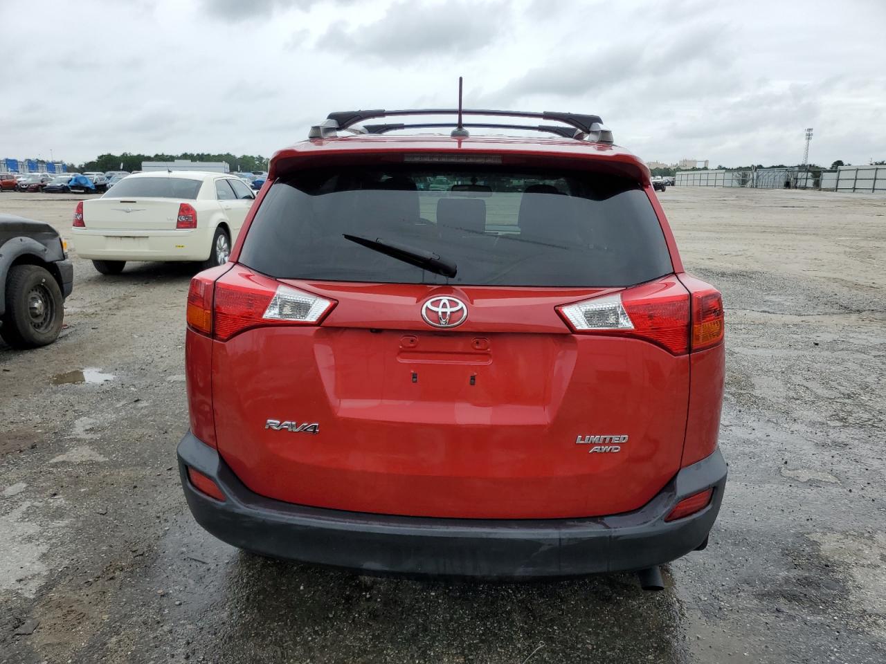 JTMDFREV4FJ013829 2015 Toyota Rav4 Limited