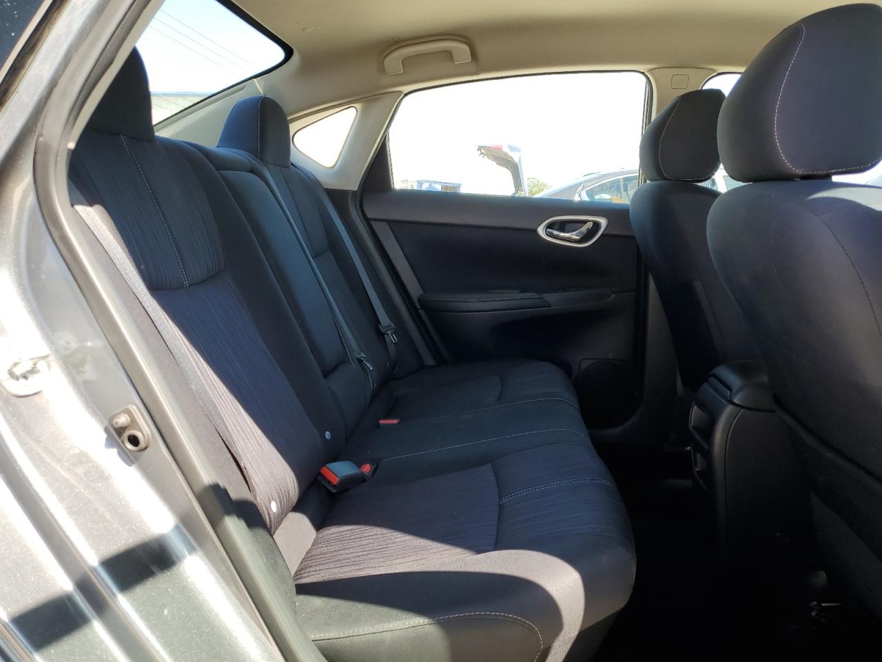 2016 Nissan Sentra - Image 10