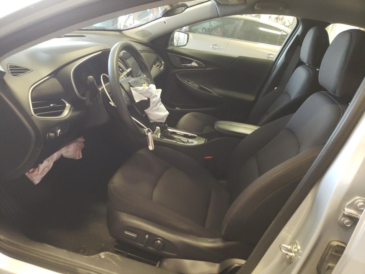 2022 Chevrolet Malibu - Image 7