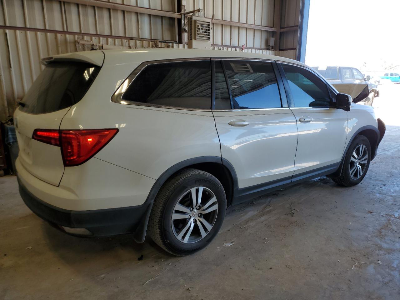 VIN 5FNYF5H59HB020405 2017 HONDA PILOT no.3