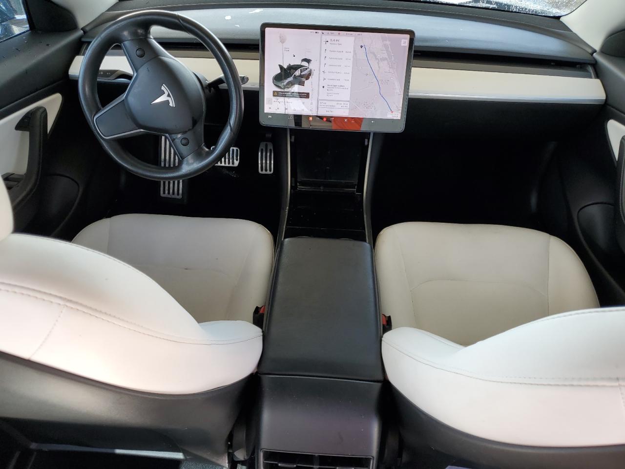 5YJ3E1EB3KF195045 2019 Tesla Model 3