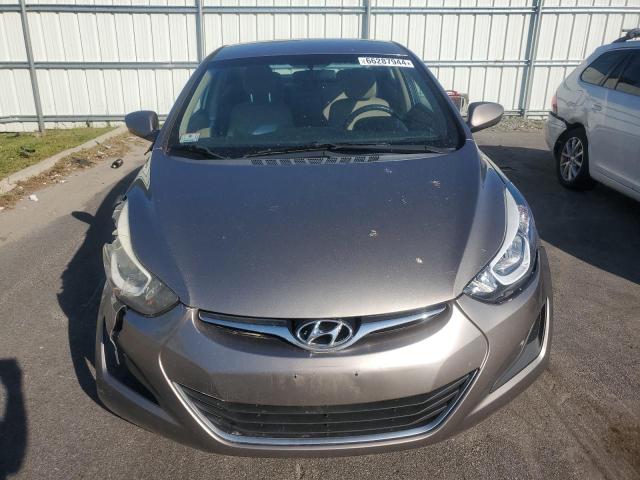  HYUNDAI ELANTRA 2016 Zielony