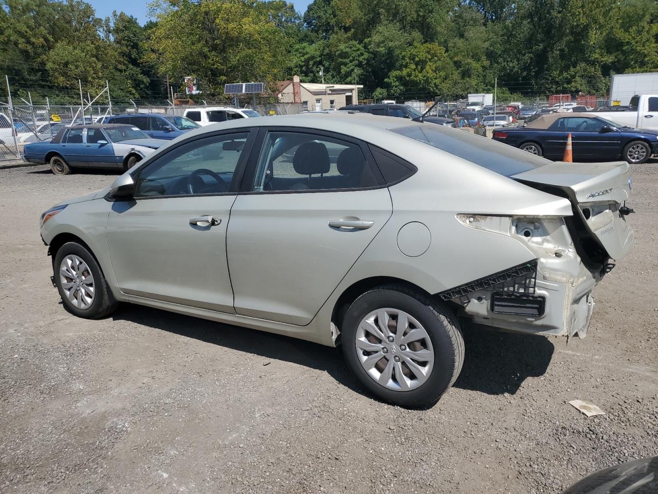 3KPC24A35JE035021 2018 HYUNDAI ACCENT - Image 2