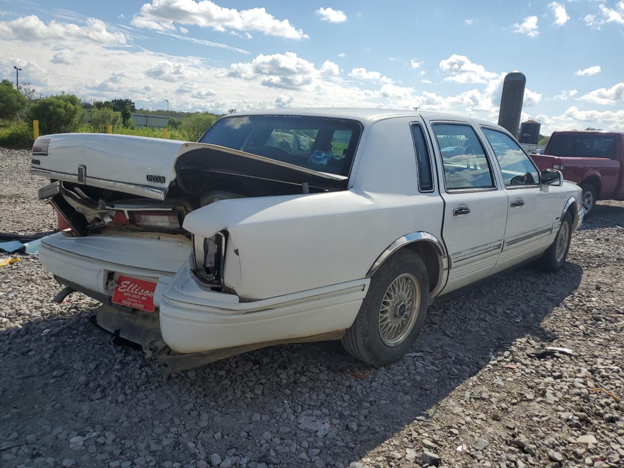 1996 Lincoln Town Car - Image 3