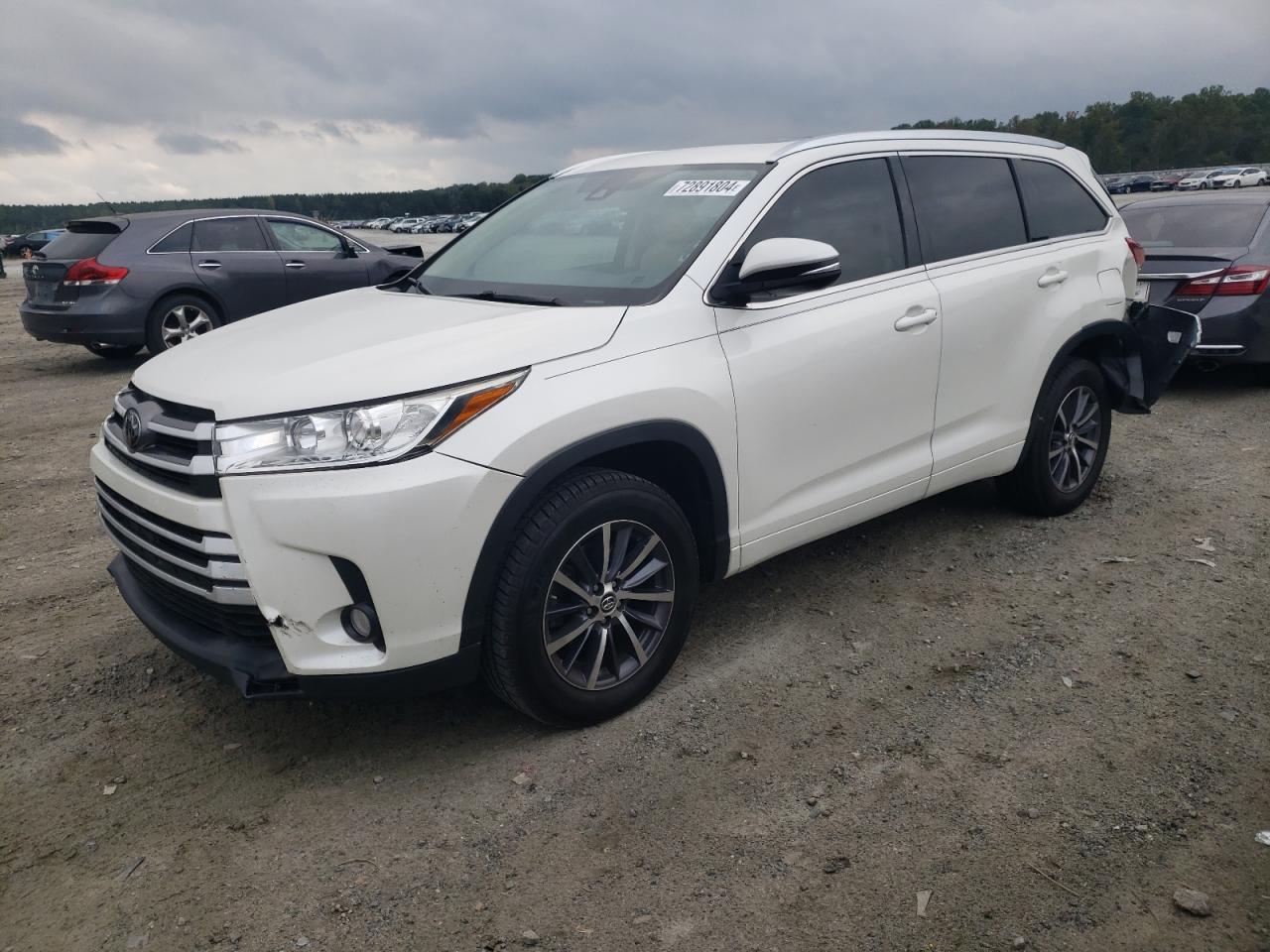 5TDKZRFH9HS519475 2017 TOYOTA HIGHLANDER - Image 1