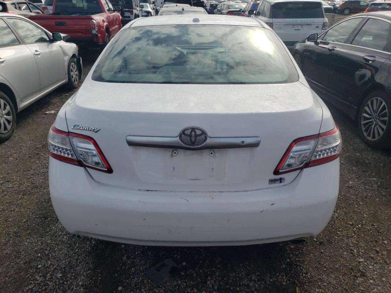 2011 Toyota Camry - Image 6