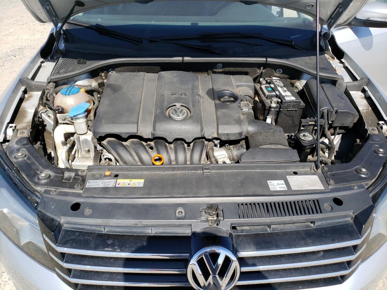 1VWBP7A36DC043717 2013 Volkswagen Passat Se