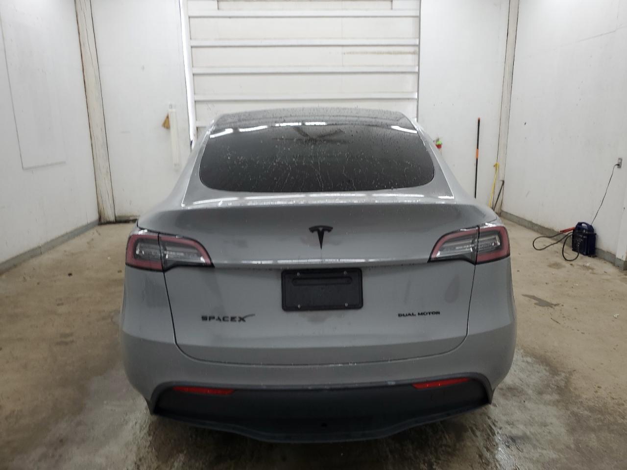 2020 Tesla Model Y VIN: 5YJYGDEE1LF034240 Lot: 69344584