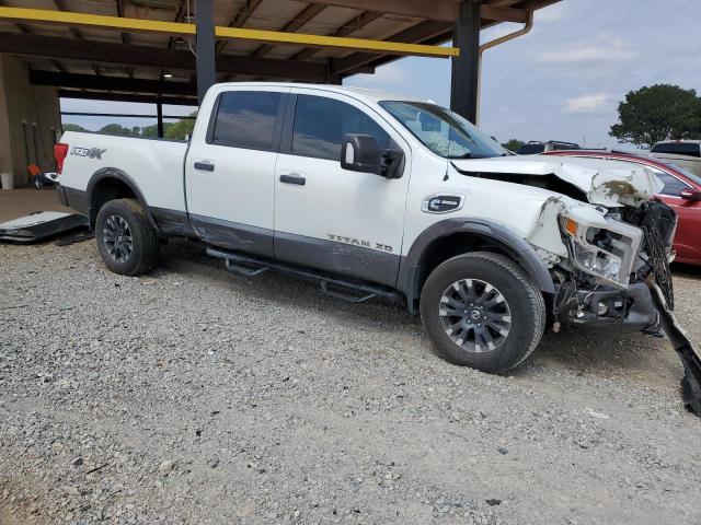  NISSAN TITAN 2018 White