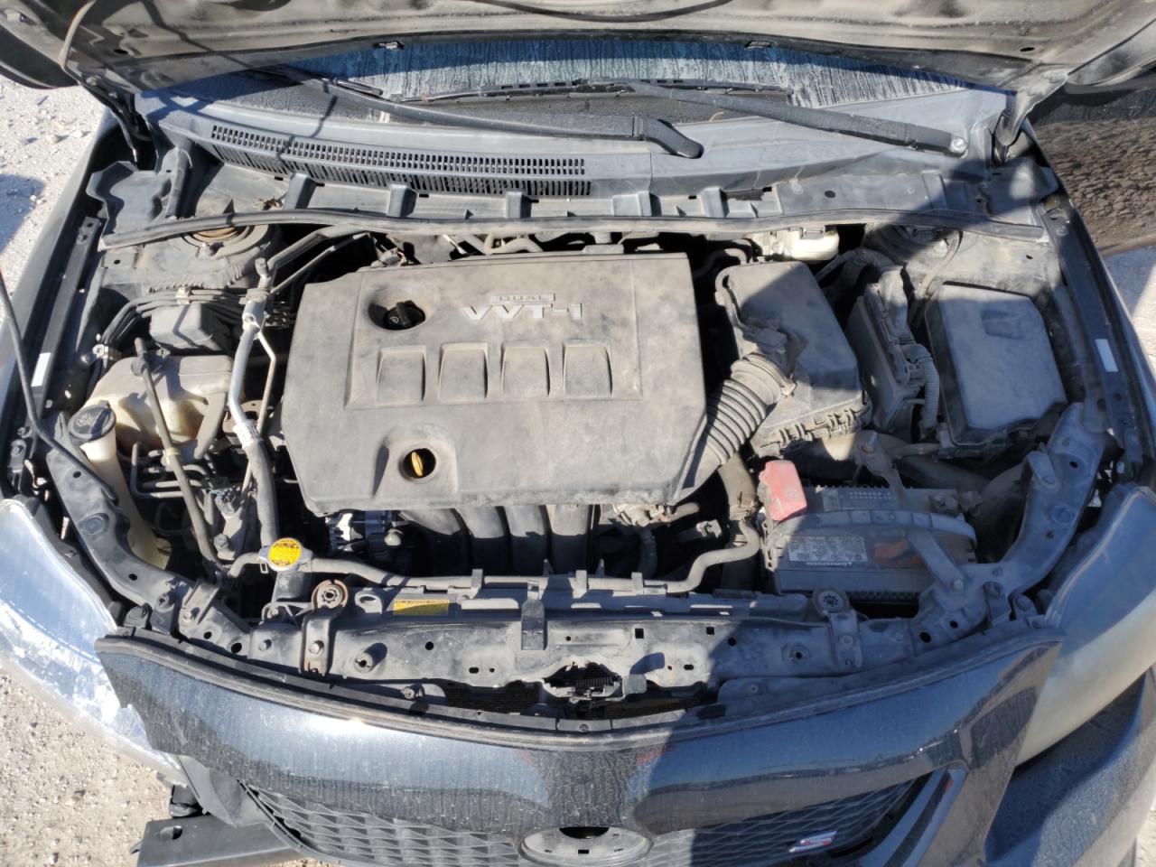 2010 Toyota Corolla - Image 12