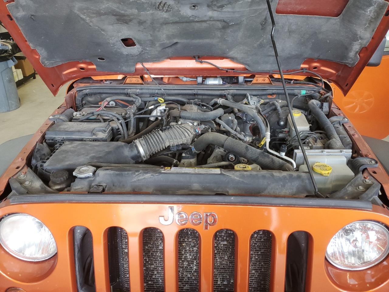 1J4BA3H12BL516442 2011 Jeep Wrangler Unlimited Sport