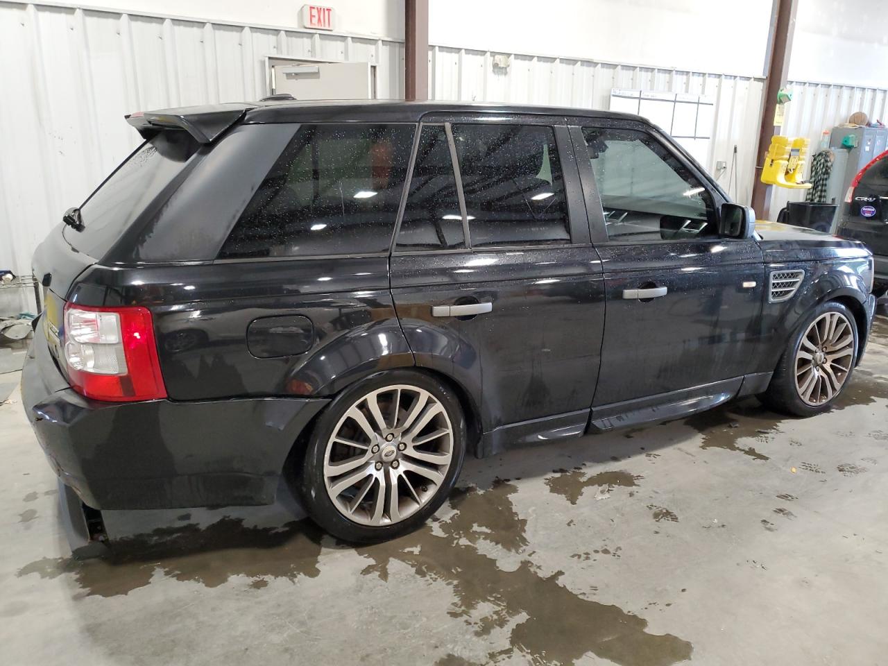 2009 Land Rover Range Rover - Image 3