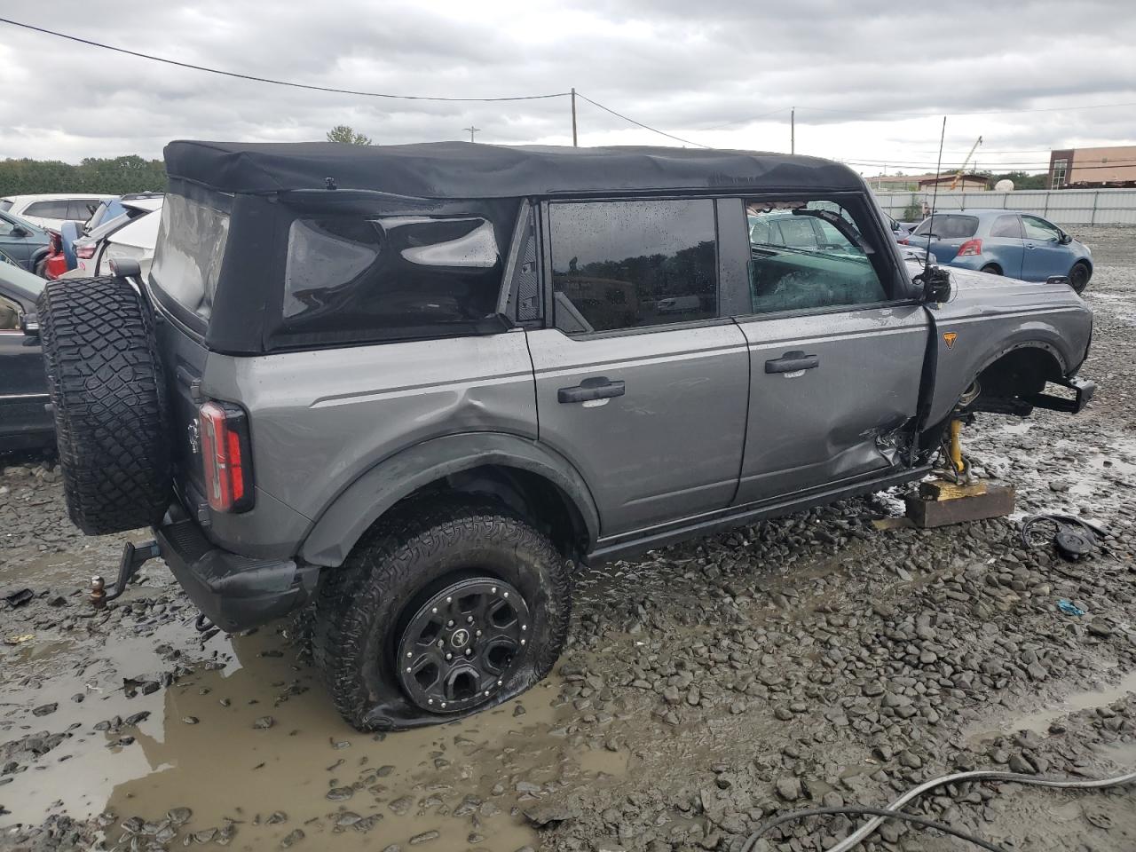 2021 Ford Bronco - Image 3
