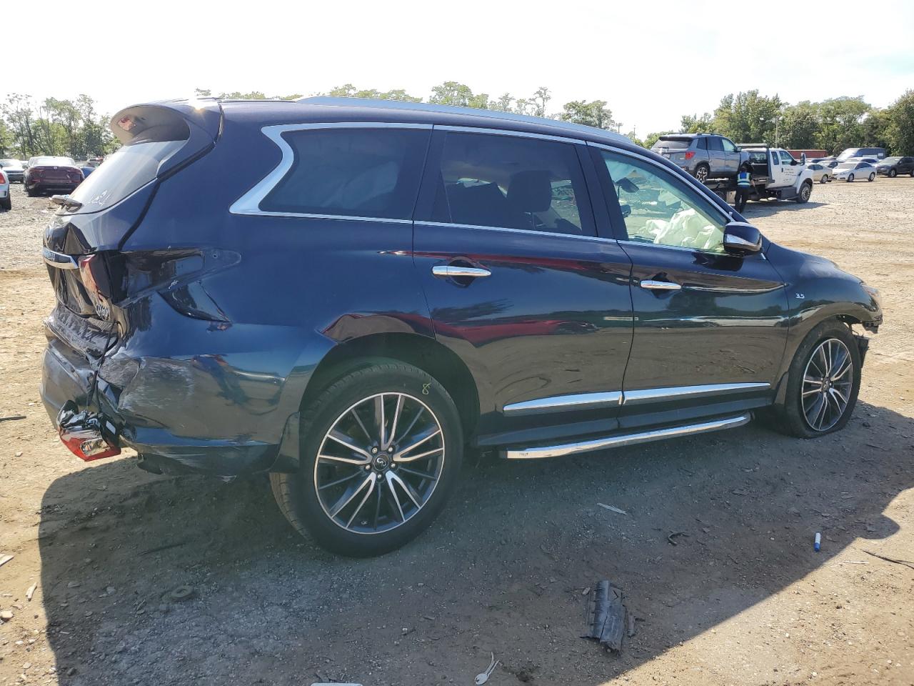 2018 Infiniti QX60 - Image 3