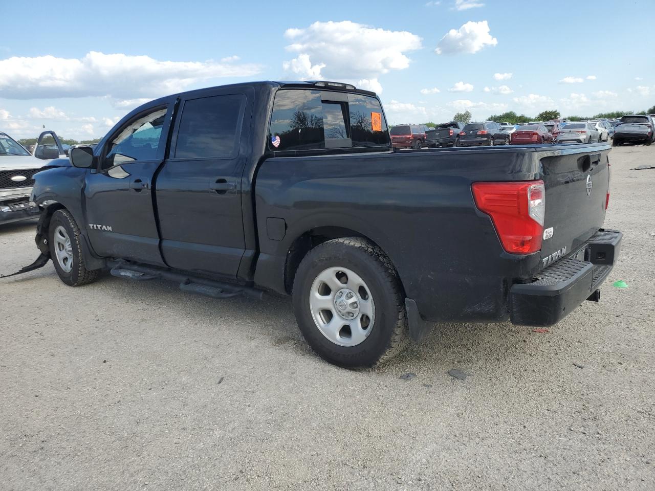2021 Nissan Titan - Image 2