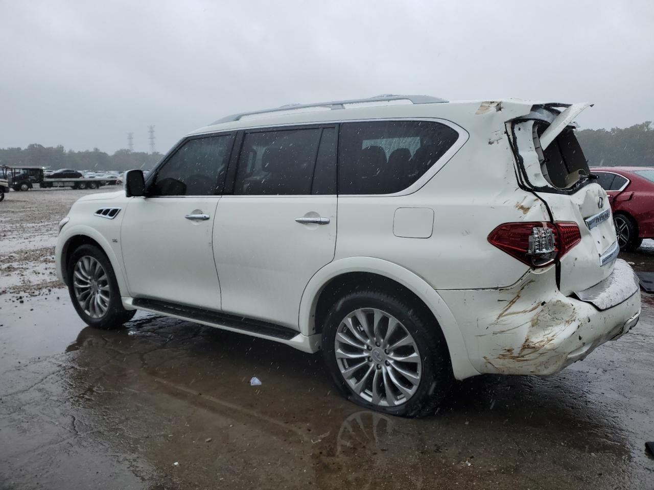 2017 Infiniti QX80 - Image 2
