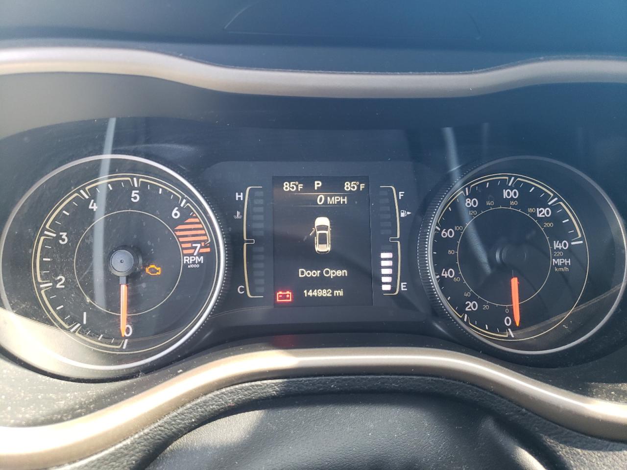 2018 Jeep Cherokee Latitude VIN: 1C4PJLCB1JD618416 Lot: 69109544