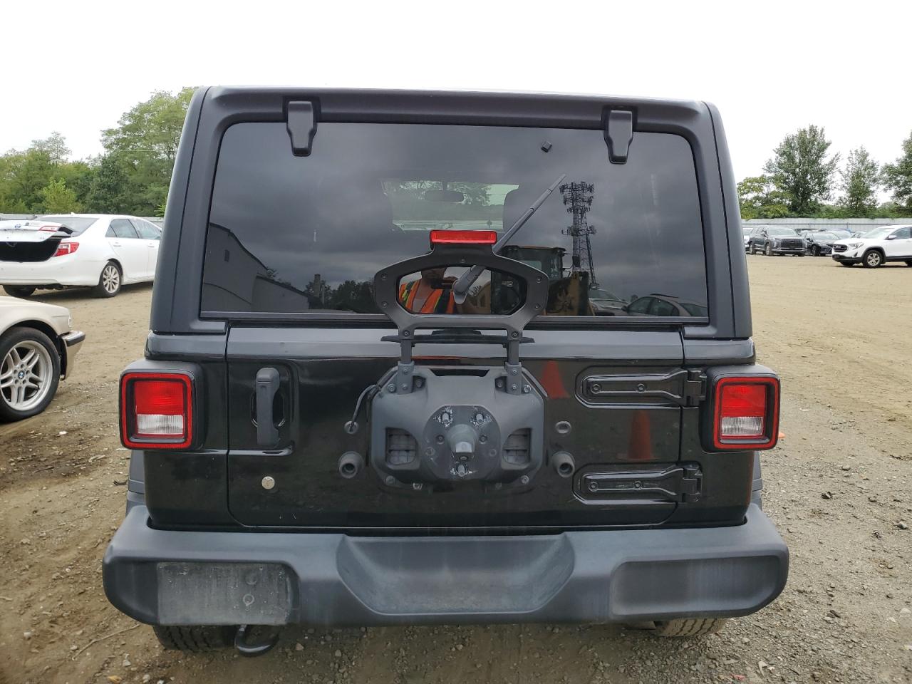 2020 Jeep Wrangler Unlimited Sport VIN: 1C4HJXDN6LW155717 Lot: 70030404