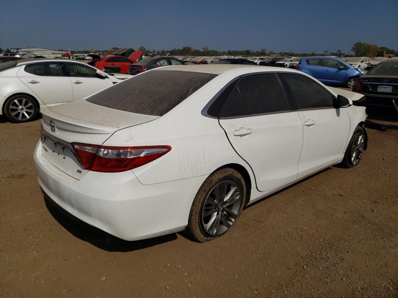 VIN 4T1BF1FK8HU646201 2017 TOYOTA CAMRY no.3