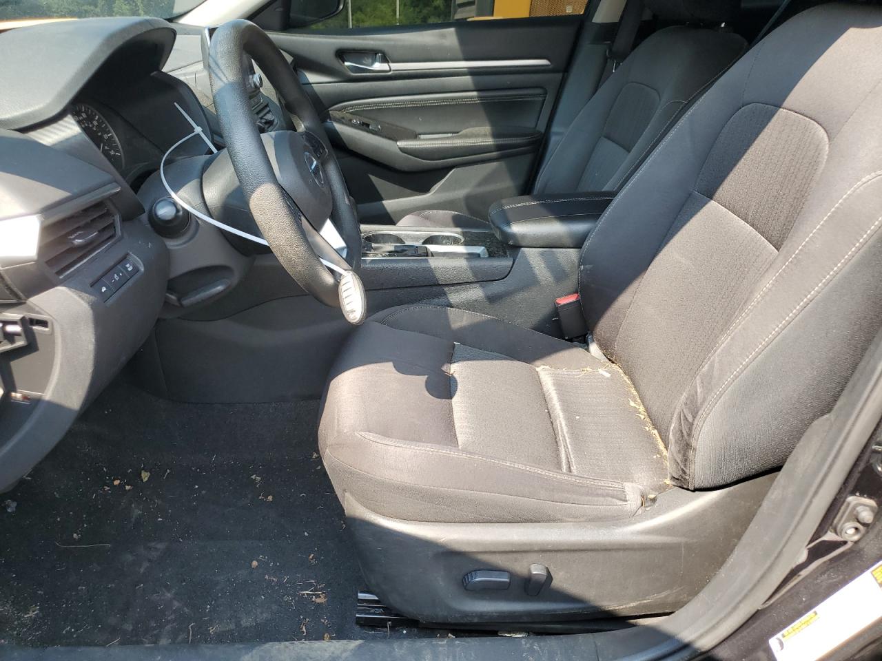 2021 Nissan Altima - Image 7