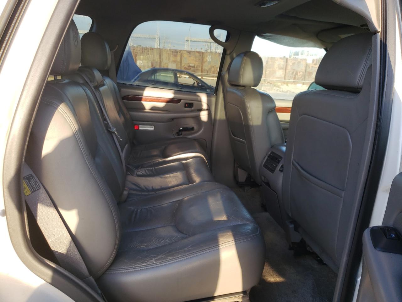 1GYEK63N63R170738 2003 Cadillac Escalade Luxury