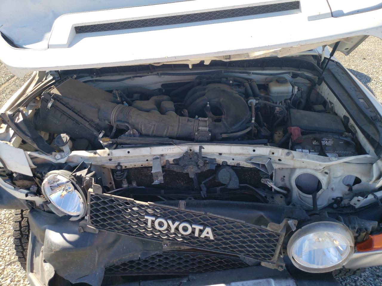 JTEBU4BF2AK080733 2010 Toyota Fj Cruiser