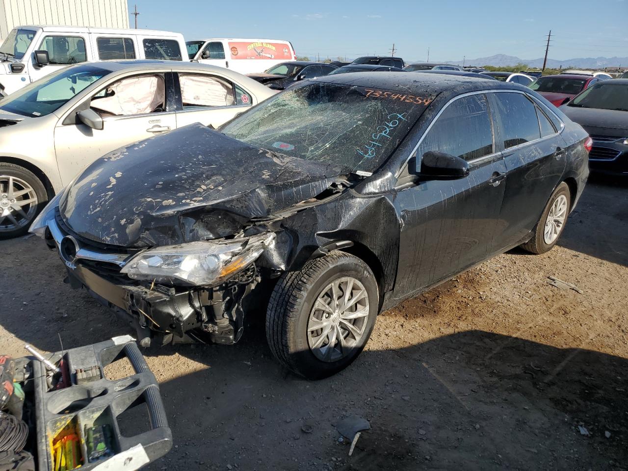 4T1BF1FK9HU649267 2017 TOYOTA CAMRY - Image 1