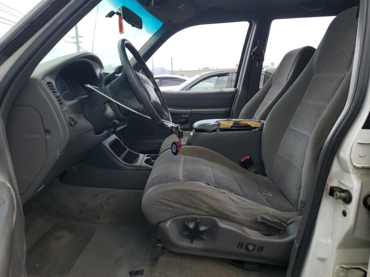 2000 Ford Explorer - Image 7