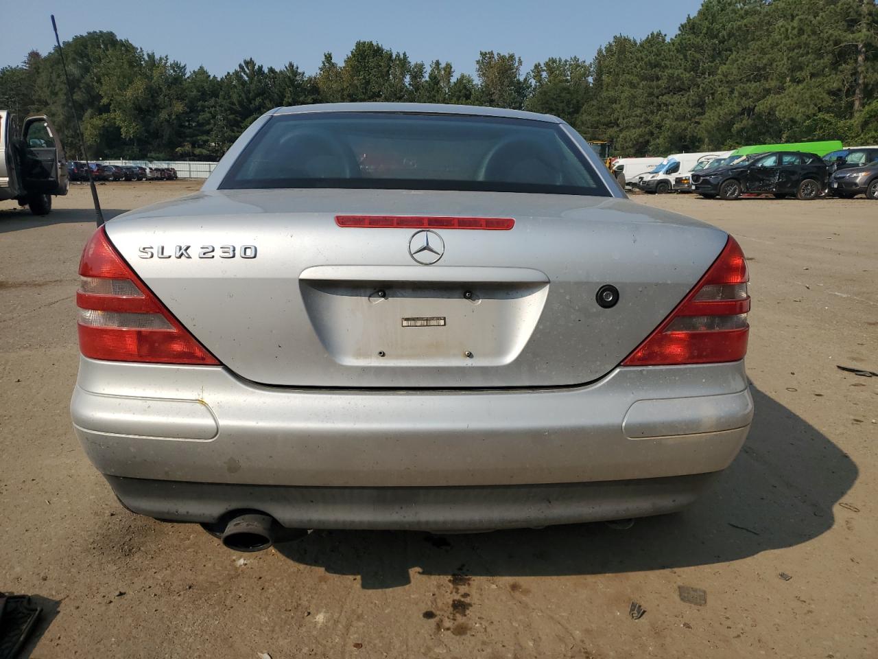 WDBKK47F9XF127582 1999 Mercedes-Benz Slk 230 Kompressor