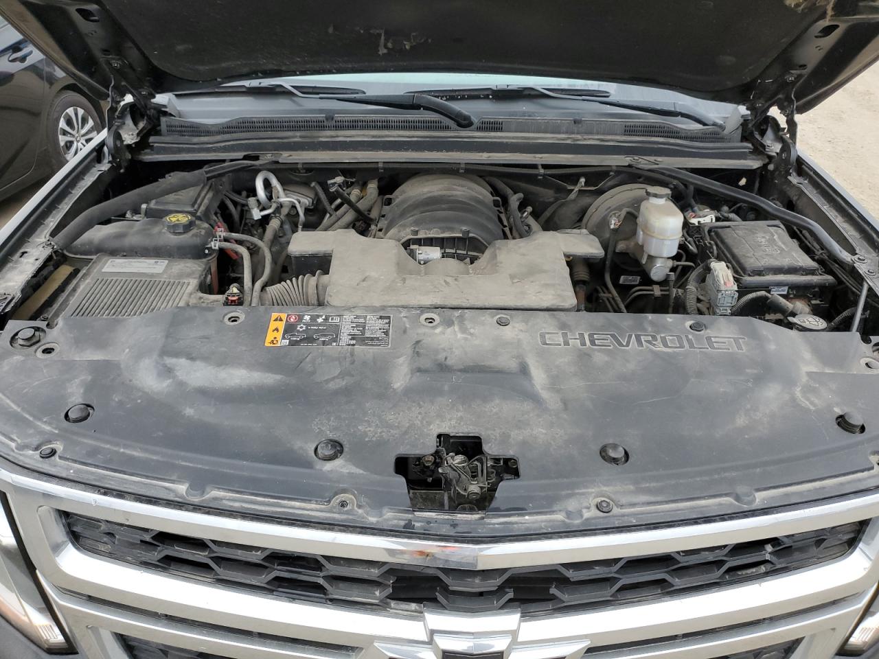 1GNSKHKC5KR296874 2019 Chevrolet Suburban K1500 Lt