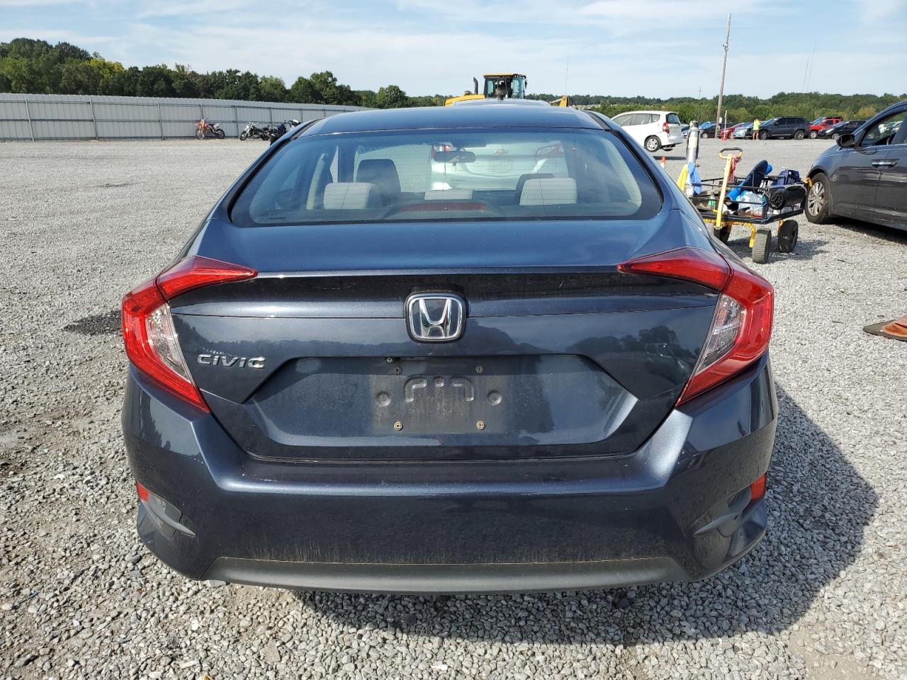 2HGFC2F69JH569565 2018 Honda Civic Lx