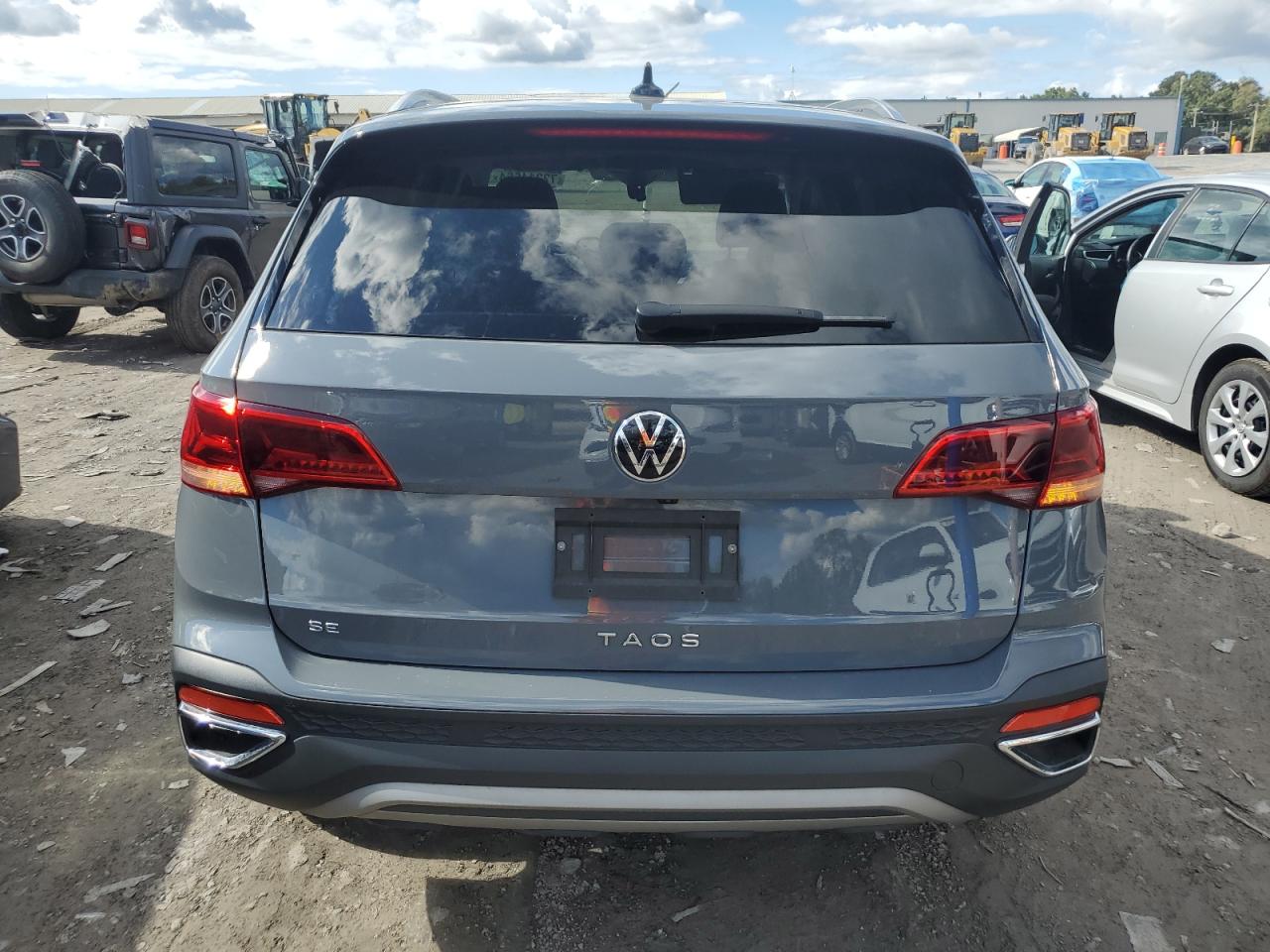 3VVEX7B23PM301430 2023 Volkswagen Taos Se