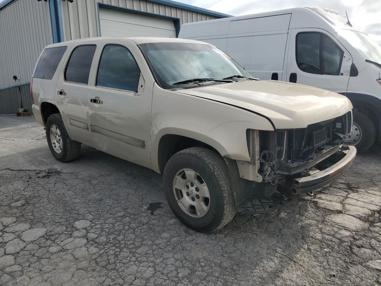 2011 Chevrolet Tahoe - Image 4