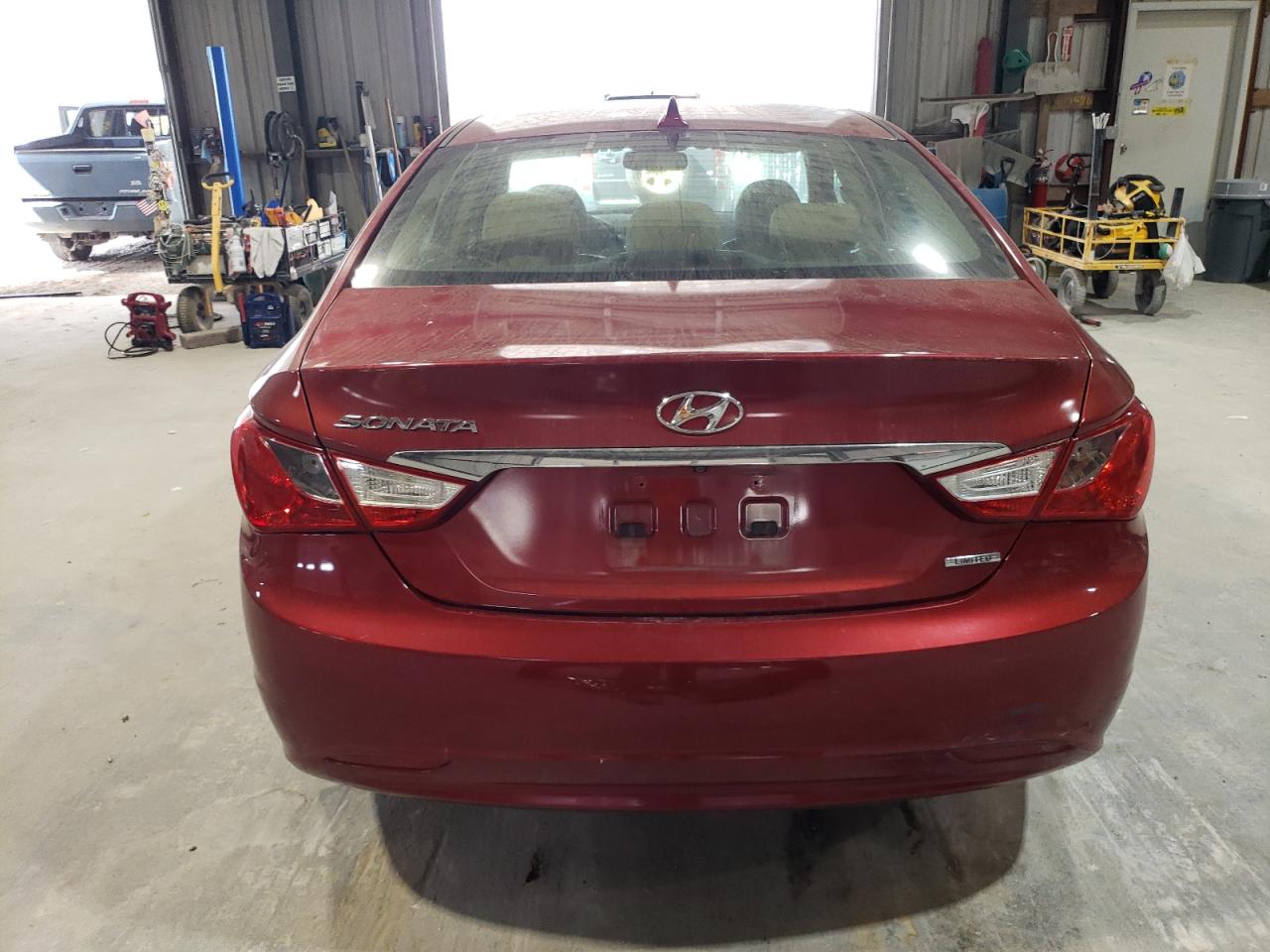 5NPEC4AC8BH305555 2011 Hyundai Sonata Se