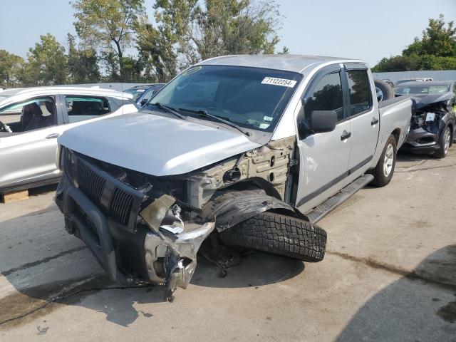 2004 Nissan Titan Xe