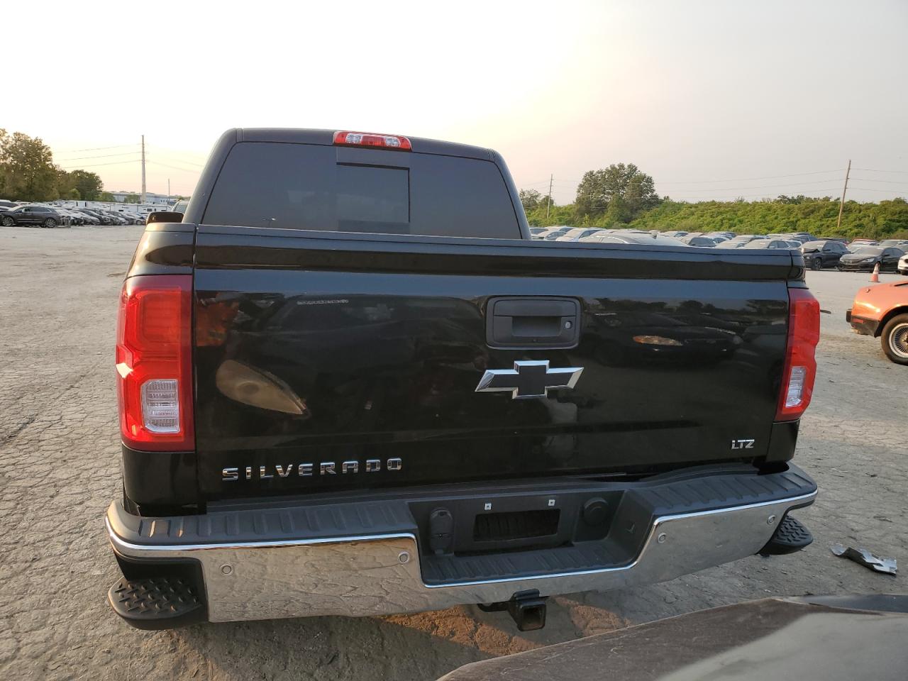 3GCUKSEC6JG551749 2018 Chevrolet Silverado K1500 Ltz