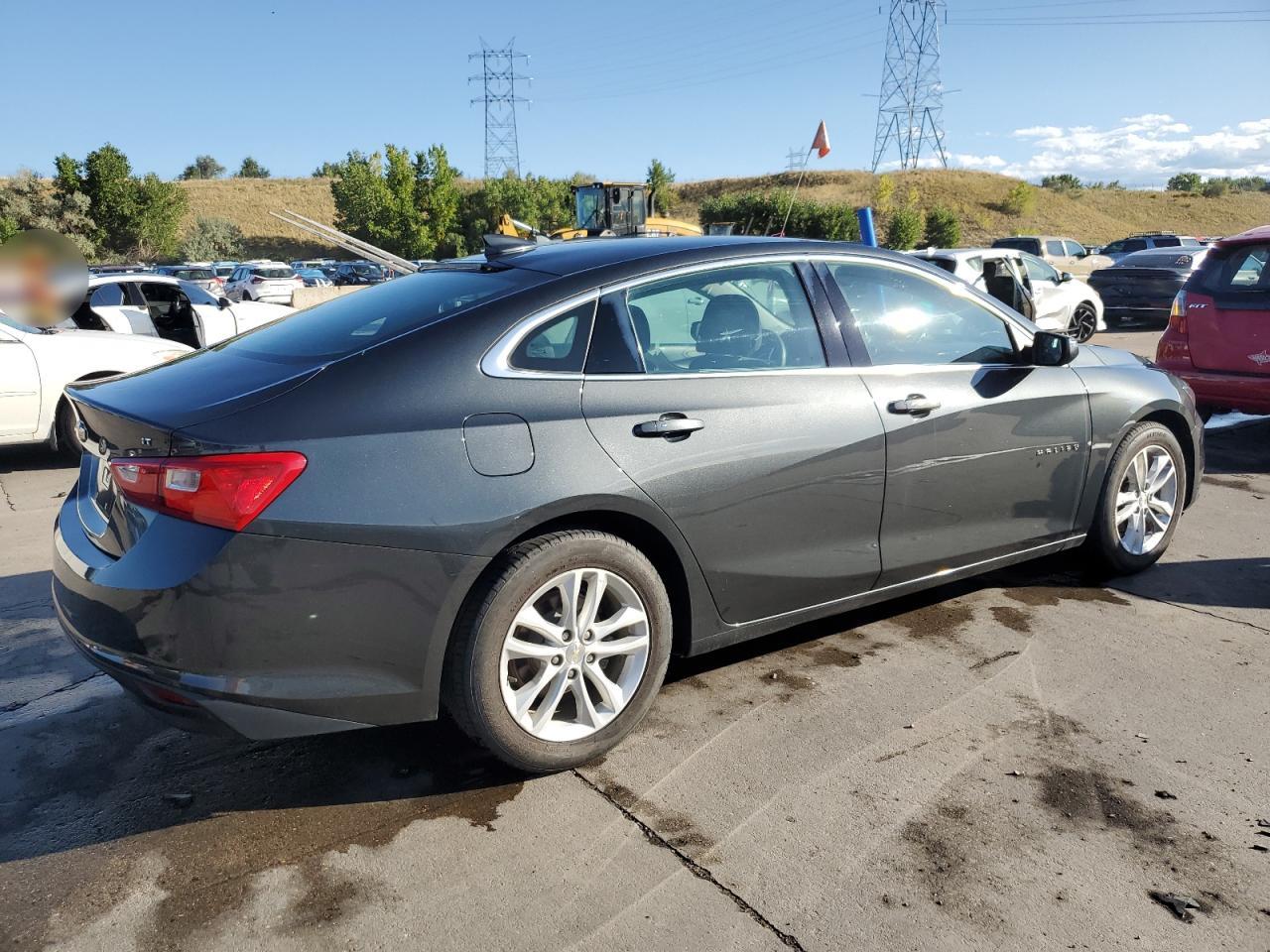 2018 Chevrolet Malibu - Image 3
