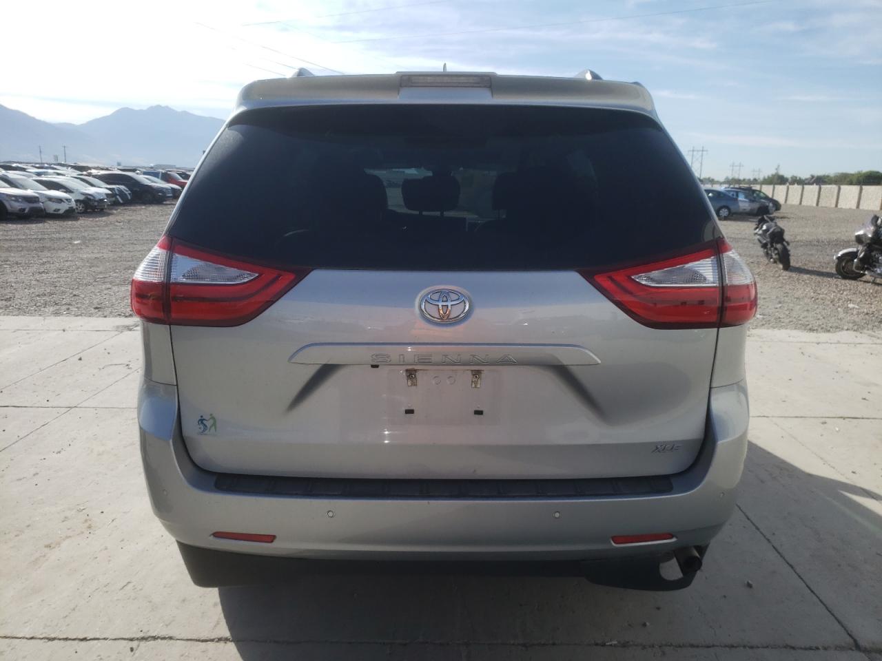 2019 Toyota Sienna Xle VIN: 5TDYZ3DC2KS002489 Lot: 71090434