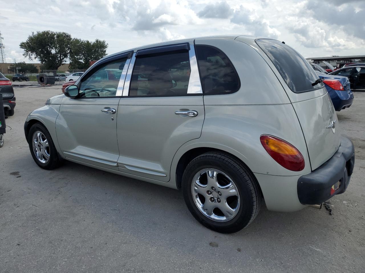 2001 Chrysler PT Cruiser - Image 2