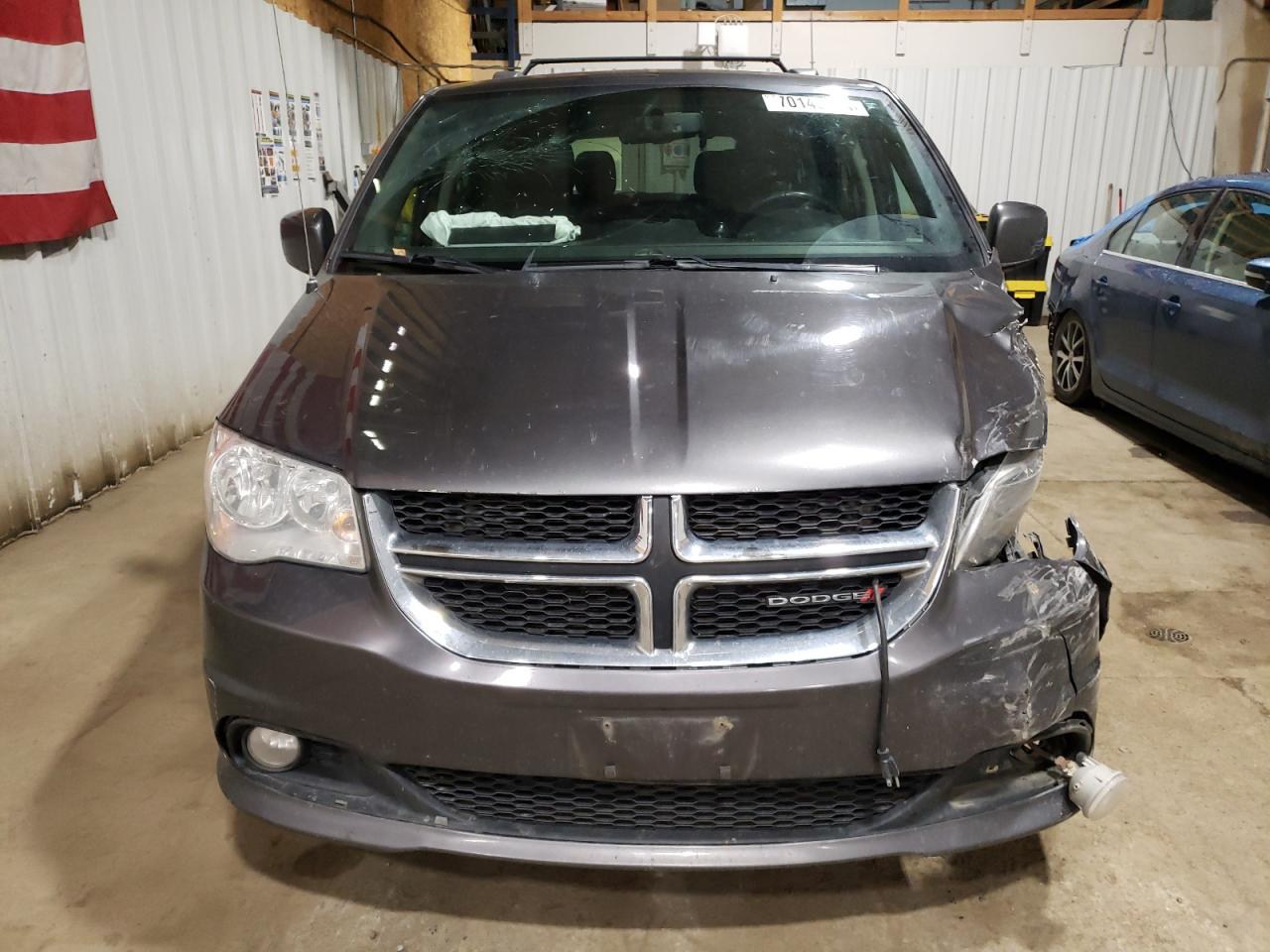 2017 Dodge Caravan - Image 5
