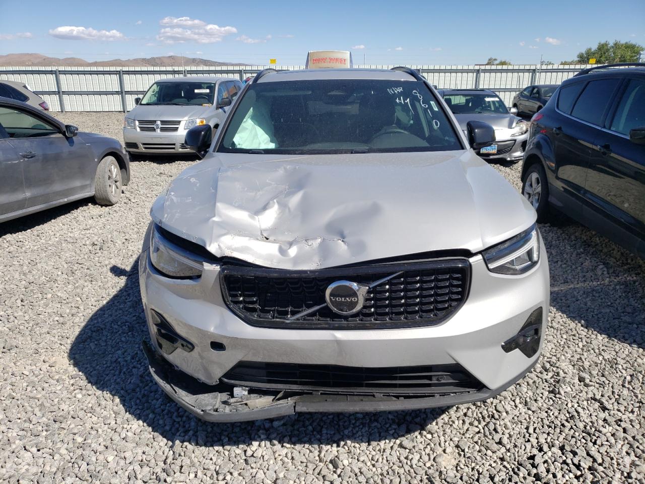 2023 Volvo Xc40 Plus VIN: YV4L12UL5P2068610 Lot: 70860044