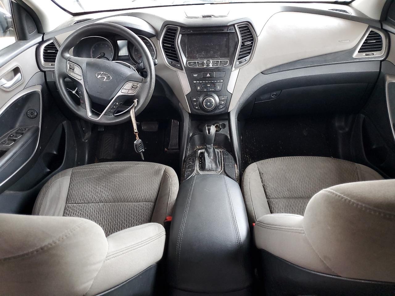 2014 Hyundai Santa Fe - Image 8