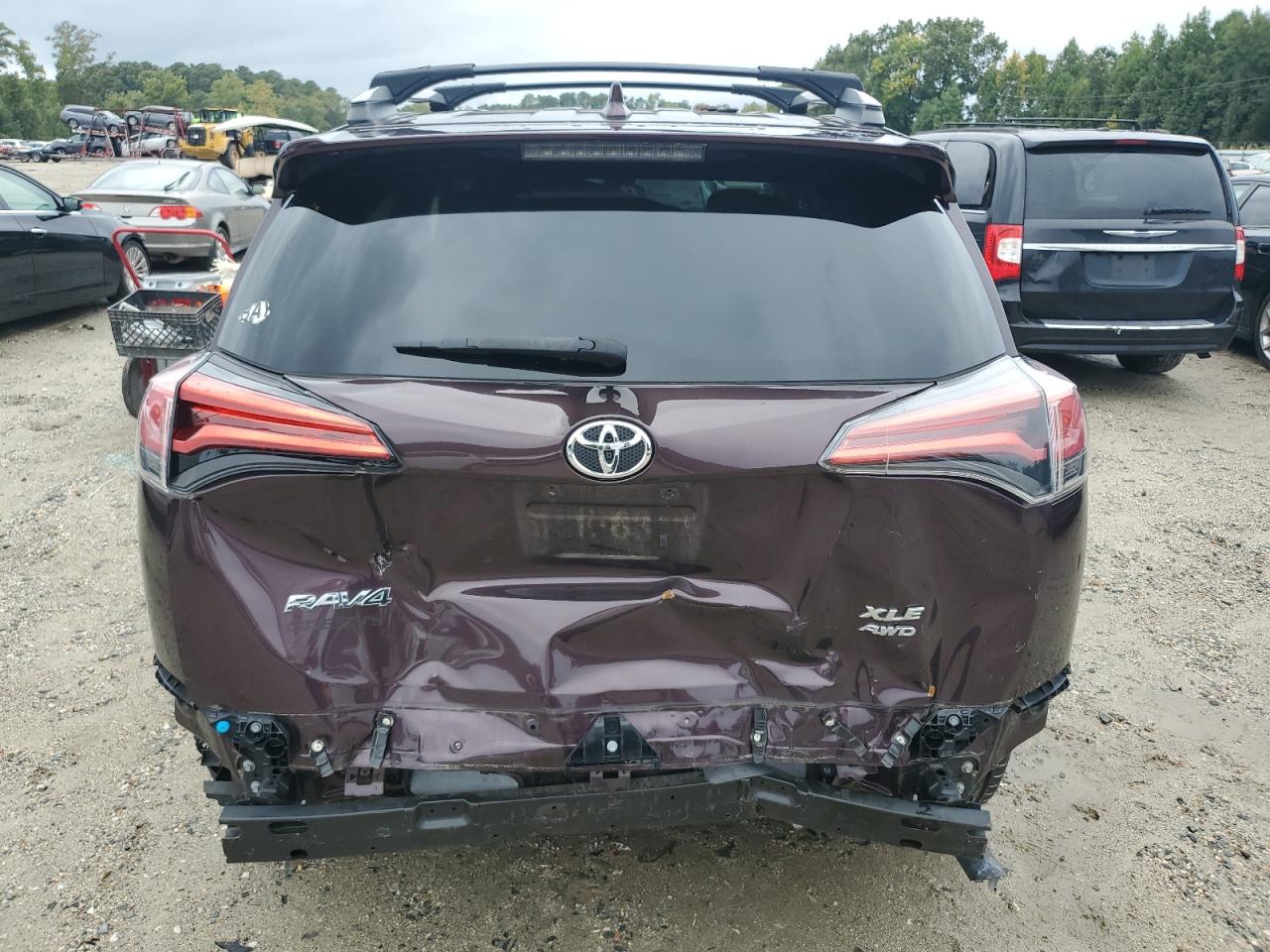 2T3RFREV5HW566936 2017 Toyota Rav4 Xle