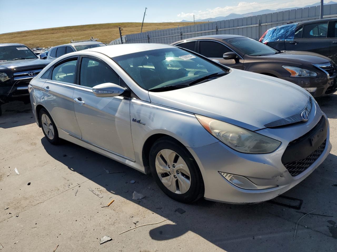 2013 Hyundai Sonata Hybrid VIN: KMHEC4A45DA075326 Lot: 70680284