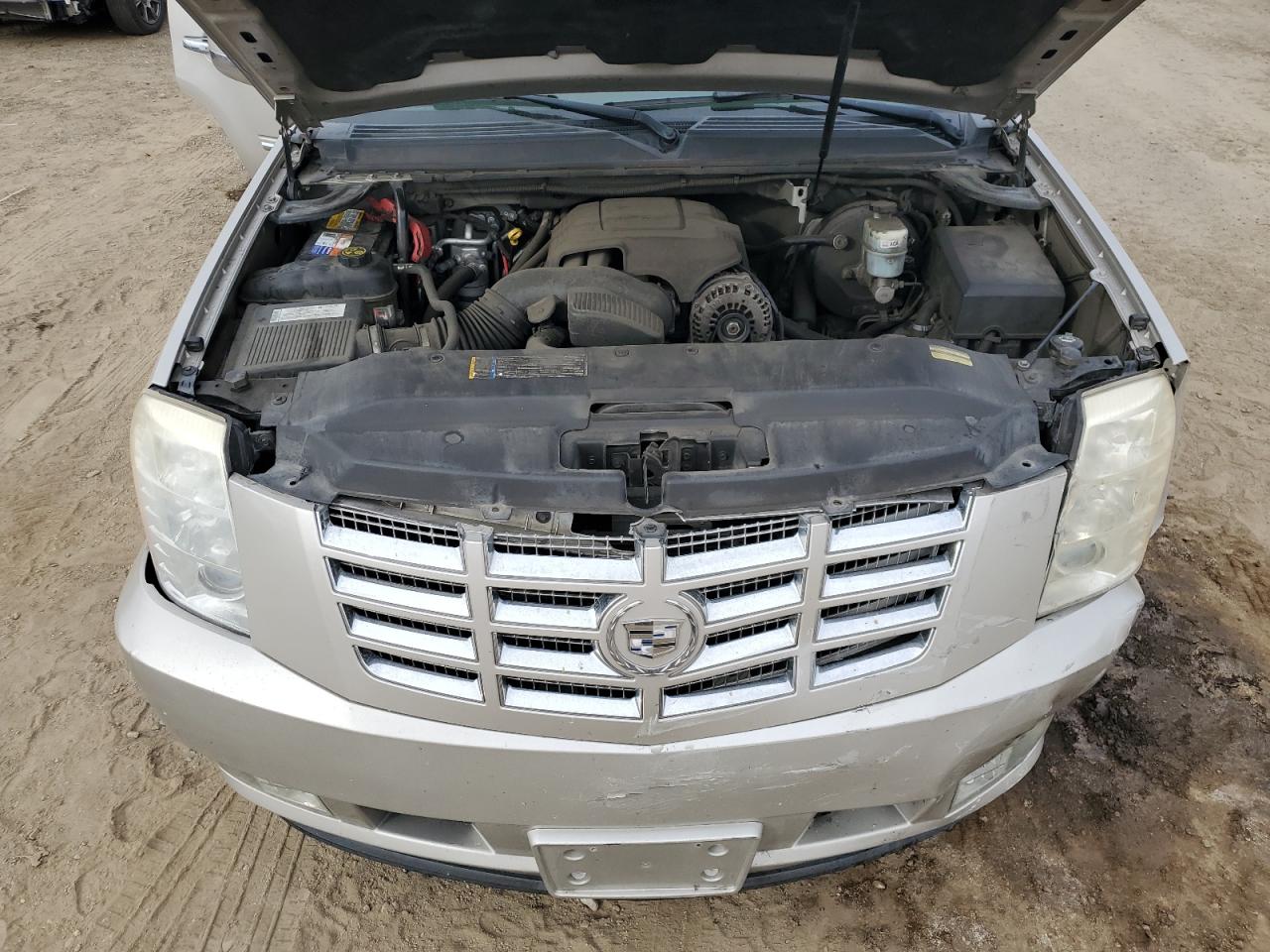 1GYFK638X8R105848 2008 Cadillac Escalade Luxury