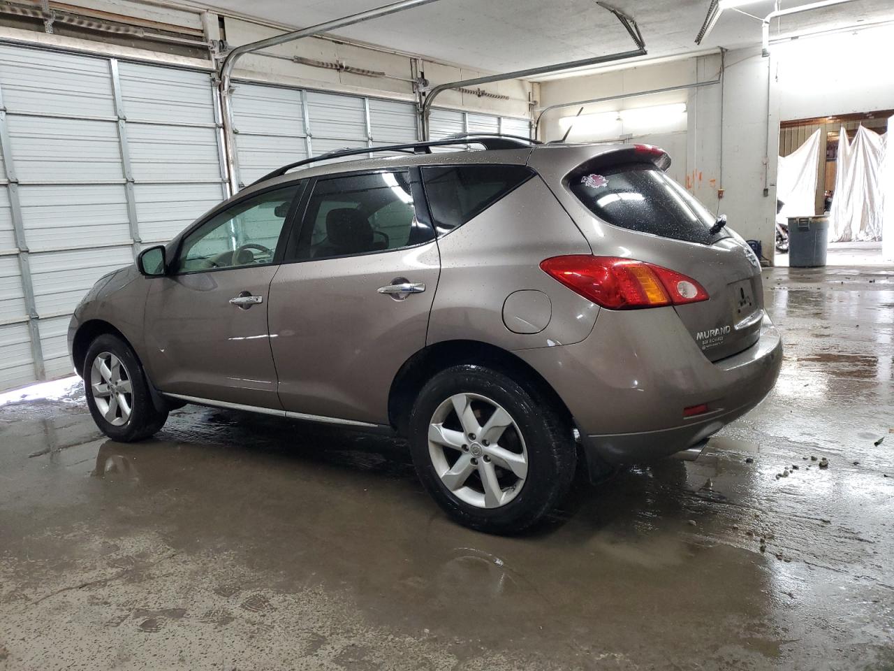 2010 Nissan Murano - Image 2