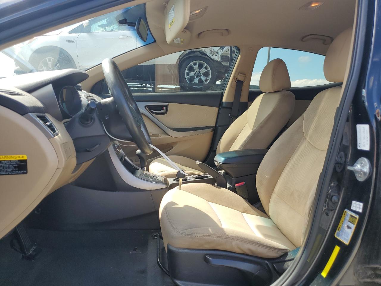2013 Hyundai Elantra - Image 7