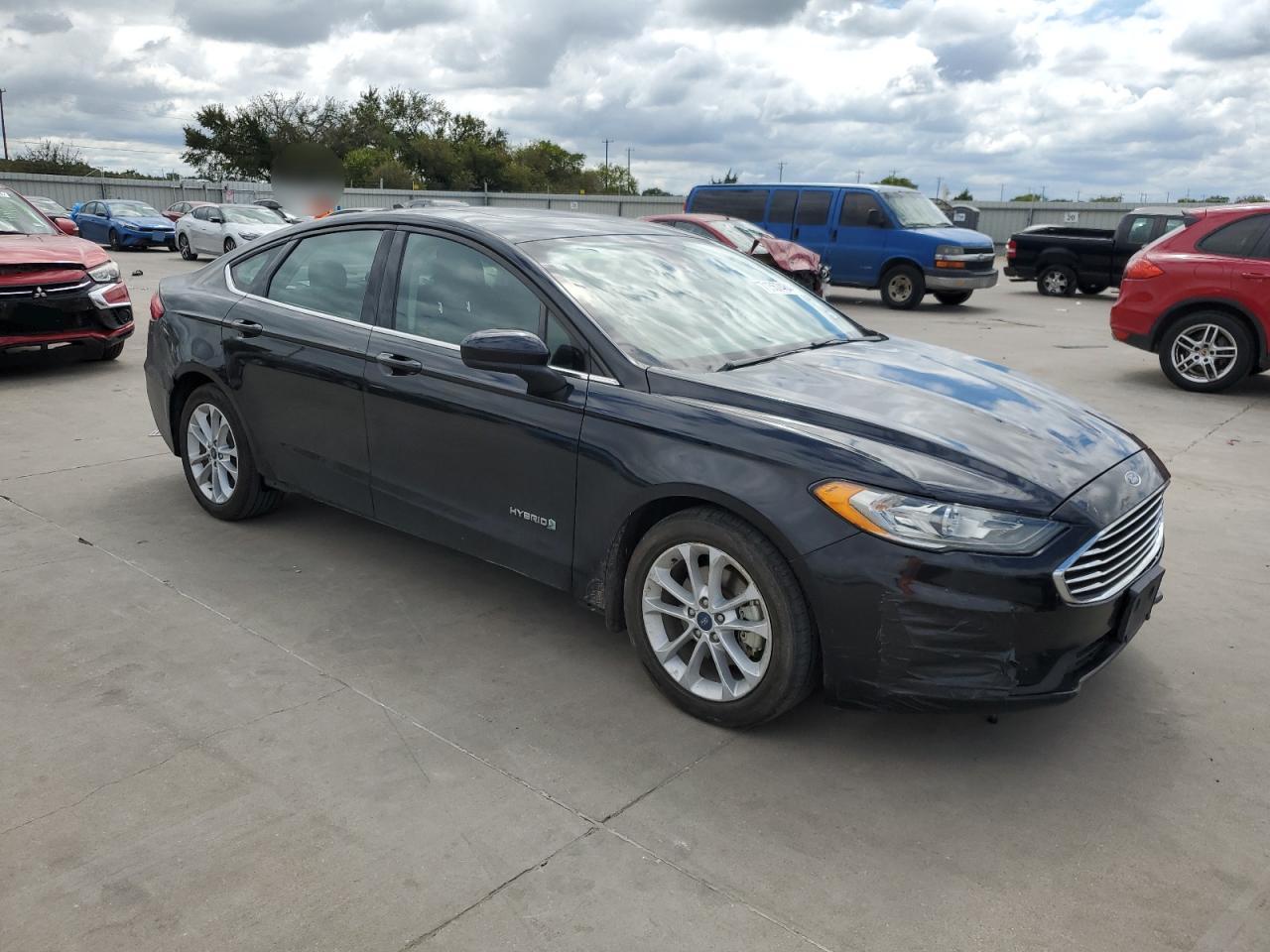 VIN 3FA6P0LU6KR237279 2019 FORD FUSION no.4