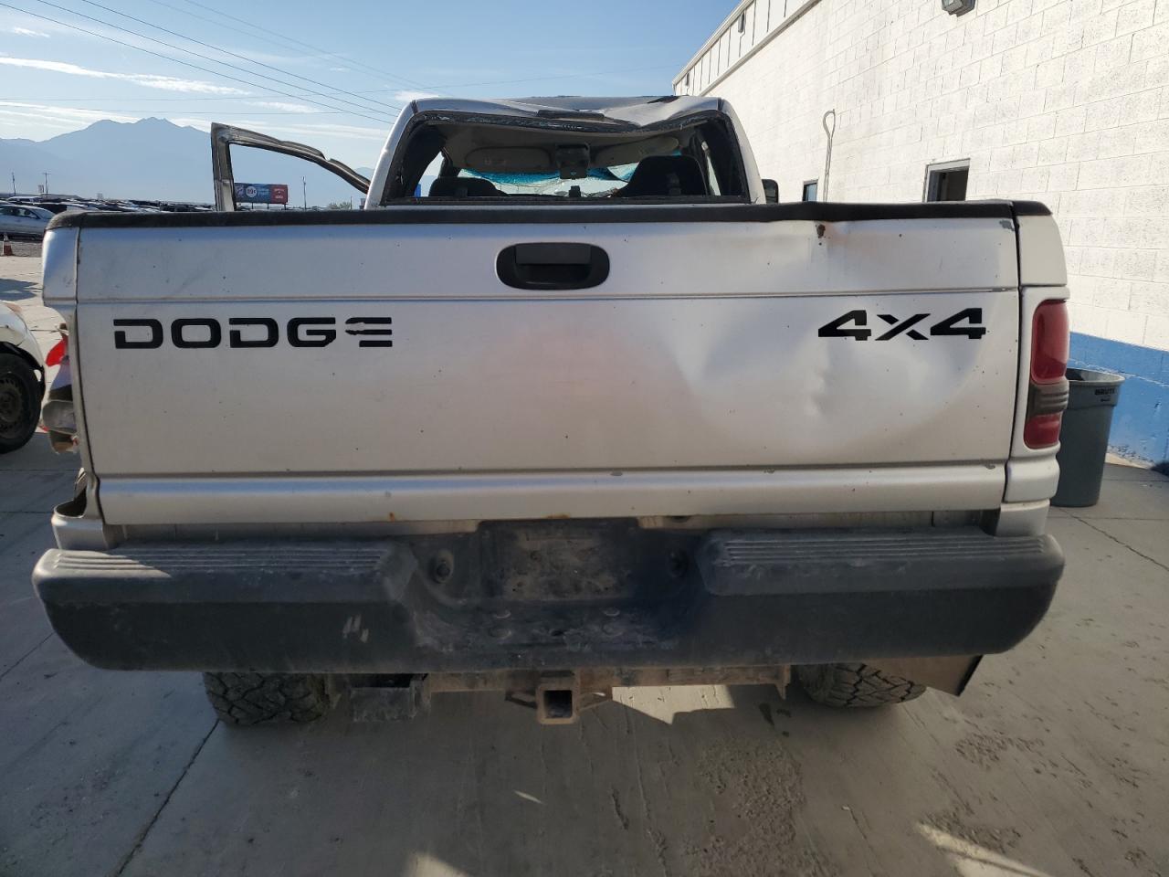 1B7KF23661J595659 2001 Dodge Ram 2500