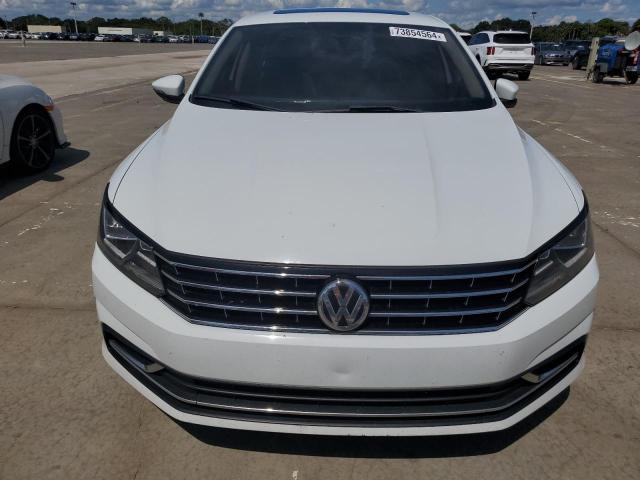  VOLKSWAGEN PASSAT 2019 Білий